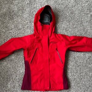 Marmot women’s Goretex ski jacket, size small